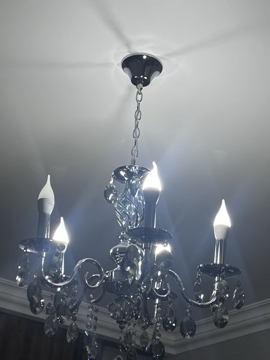 Продам Люстру, б/у