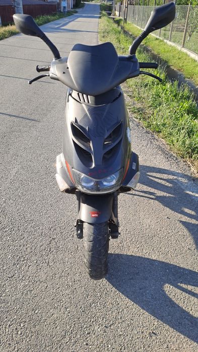 Scuter aprilia sr 50