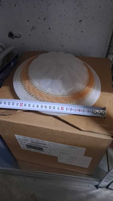 Плафон за стена или таван