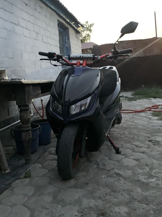 Продам скутер м8
