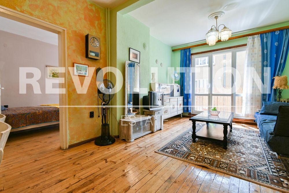 Дава се под наем Четиристаен апартамент в София, Център - 96 кв.м за 1100 € - Снимка #3