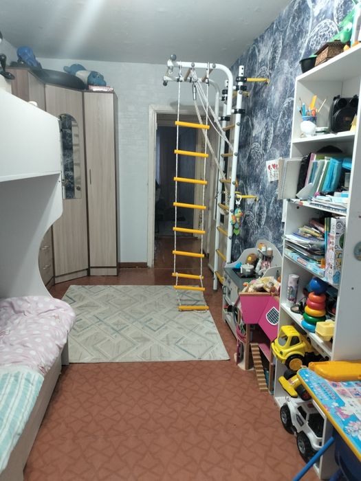 Продам 3х комнатную квартиру 1-50