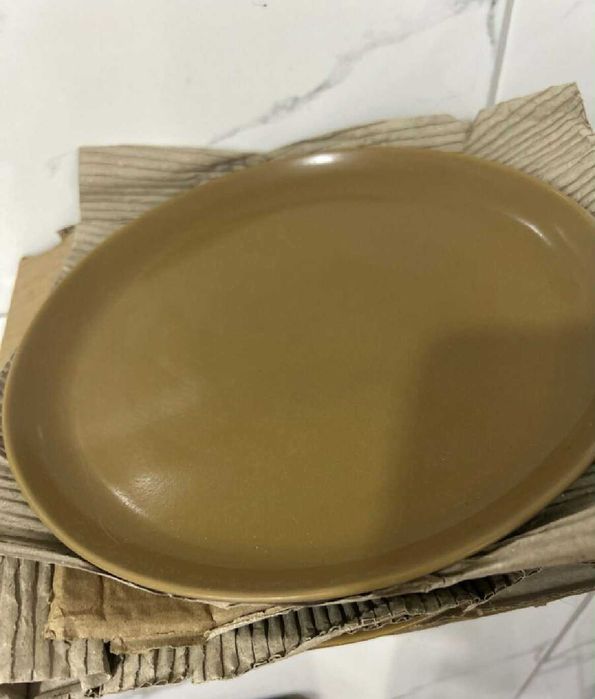 3 лв/ брой 
Германия нови чинии благороден порцелан със сертификат