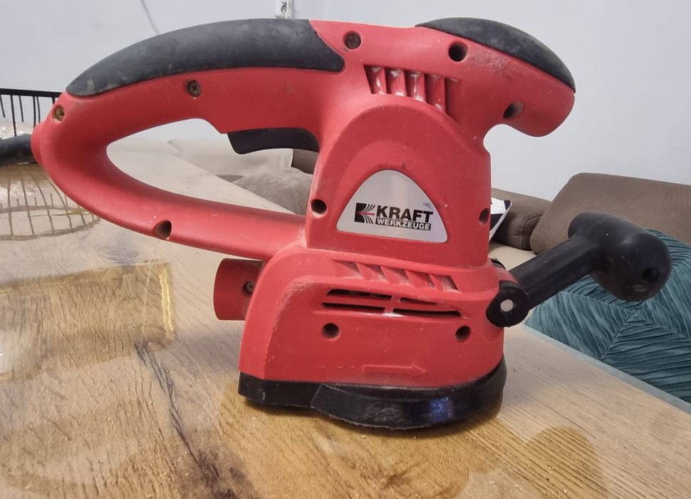 Ексцентричен електрически шлайф Kraft