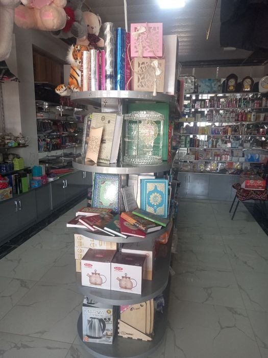 Стелаж magazin uchun