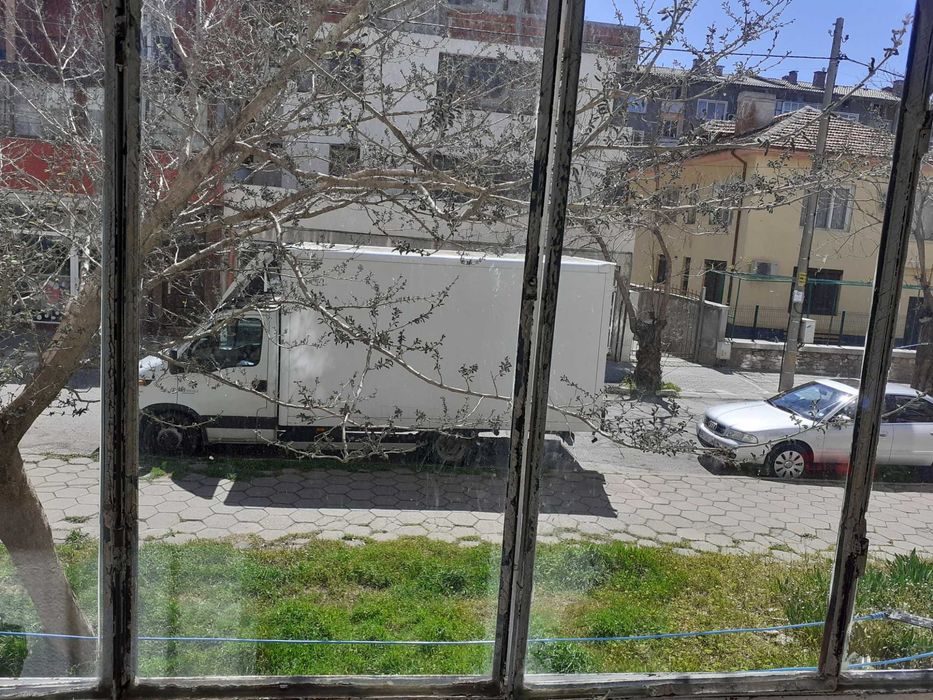 Професионално почистване на къщи и вили и офиси.