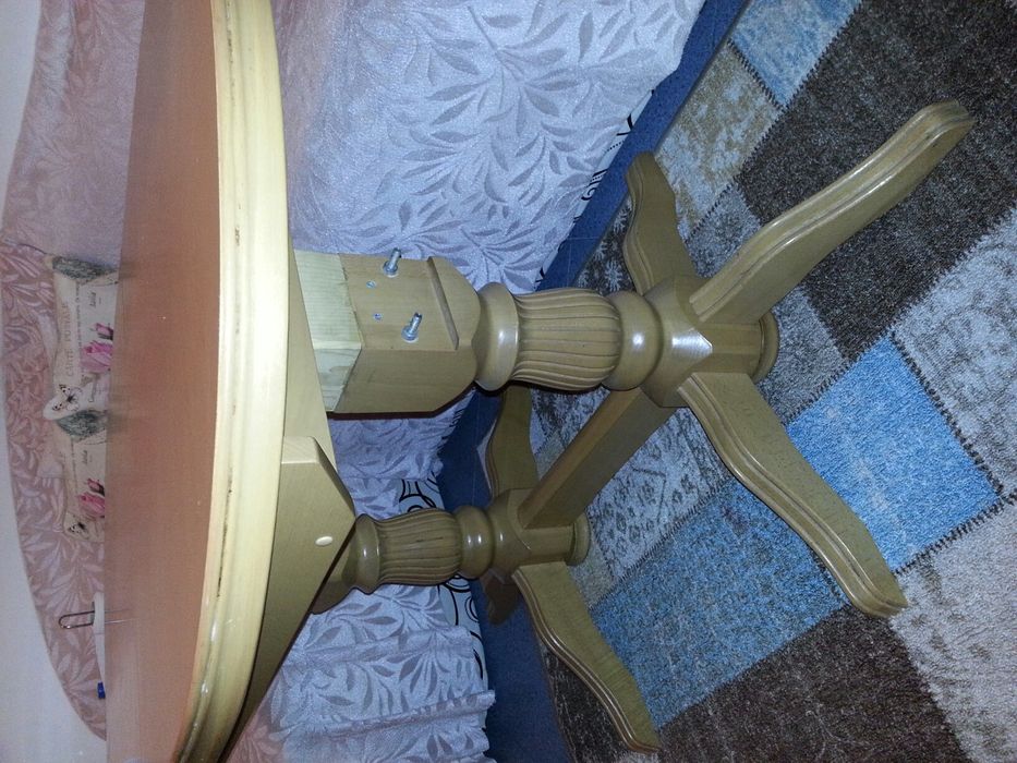 Масивна трапезна маса ( разтегателна )