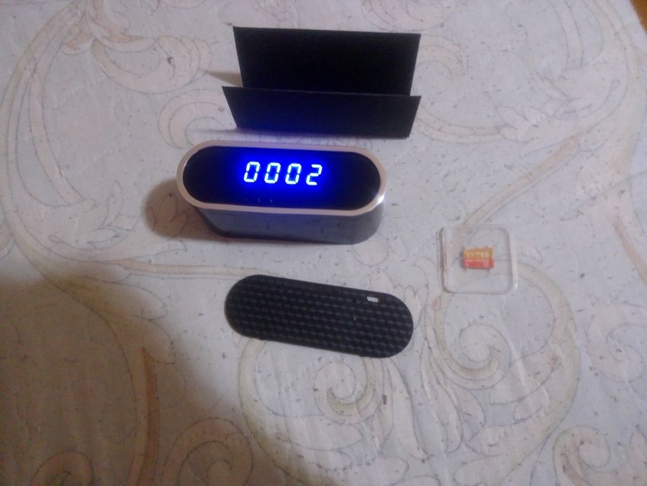 Часы с видео камерой