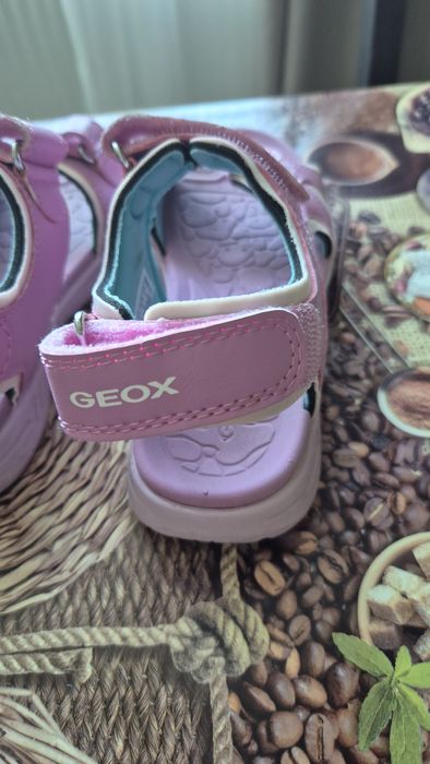 Детски сандали Geox