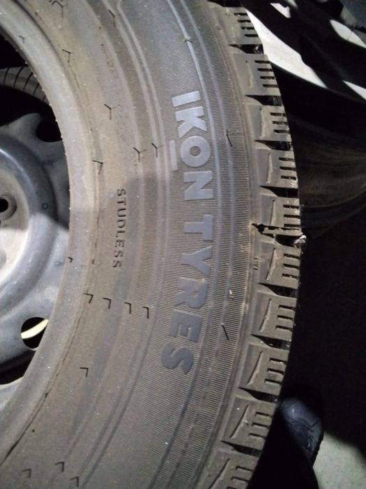 Продам зимние шины IKON 185/70 R14