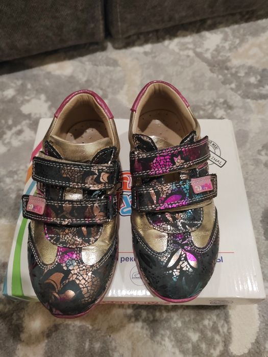 Кроссовки кожаные, р-р 26