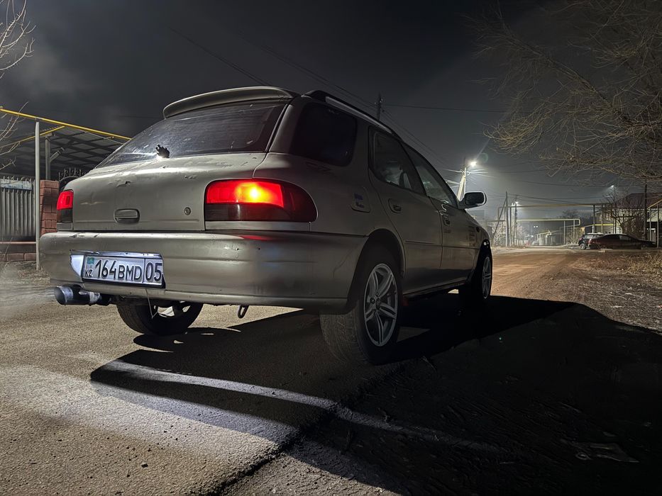 Subaru impreza GF