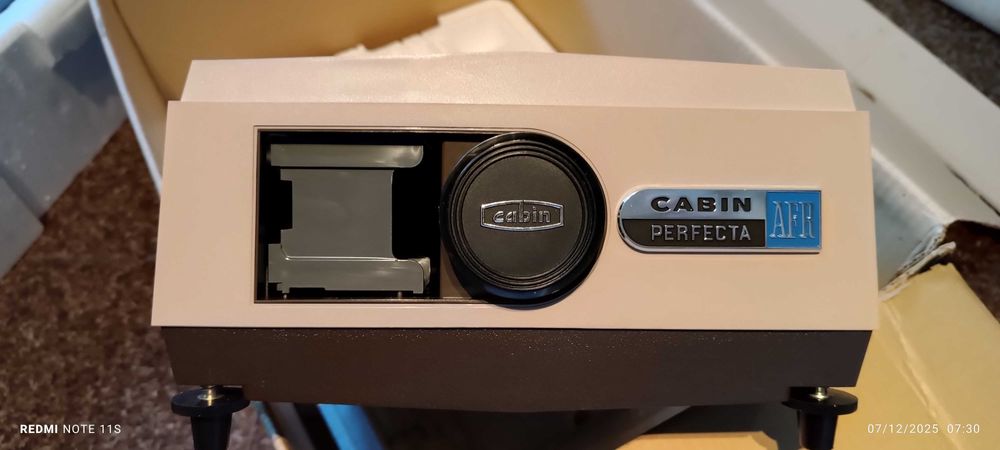 Японски диапроектор