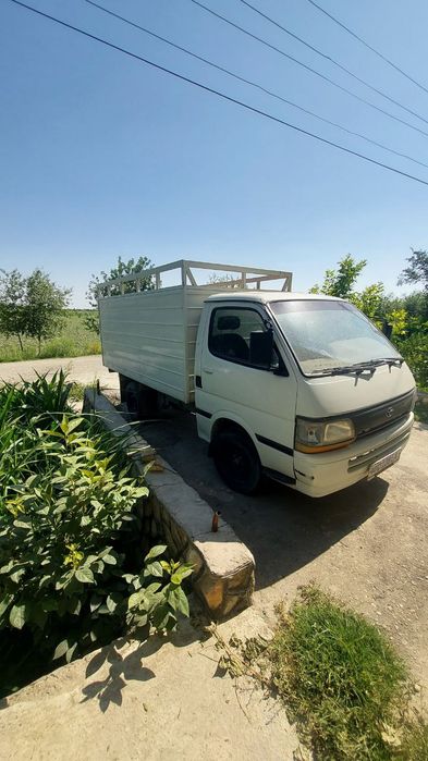 Toyota  Hiase 1998