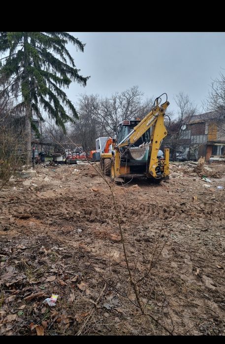 Услуги с мини багер комбиниран багер и самосвал