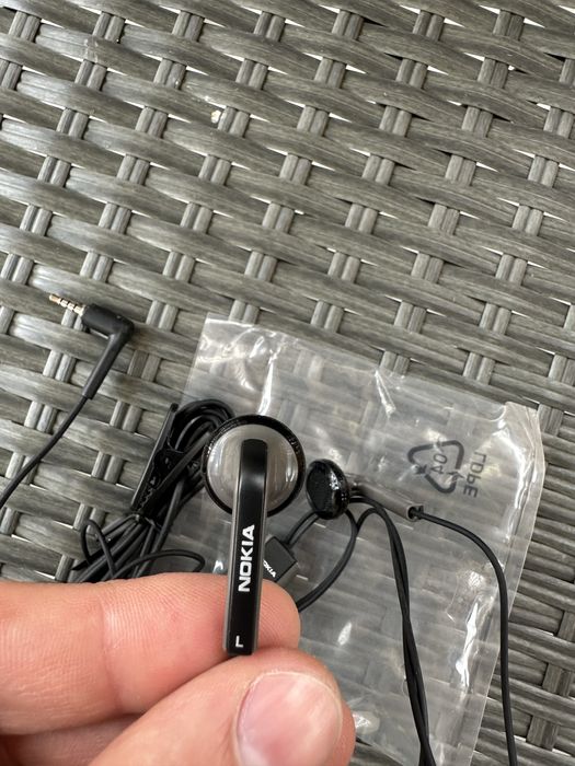 Nokia C1, cu casti si baterie noua.