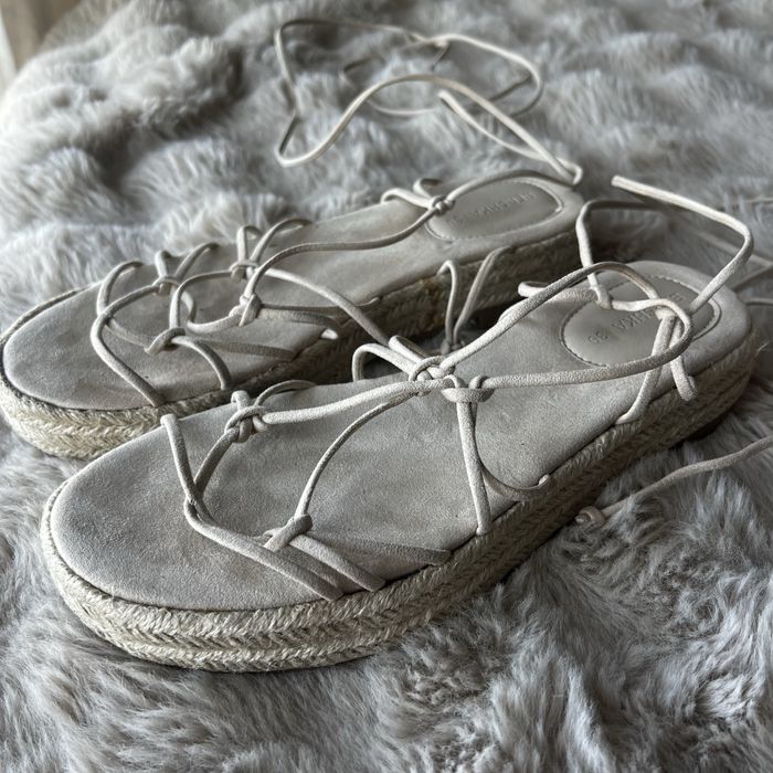 Сандали Bershka с връзки