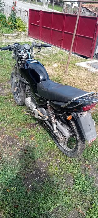 vând yamaha ybr 125
