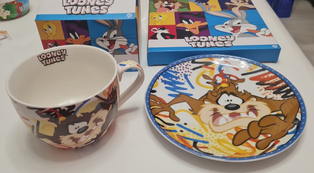 Метални шишенца с кутия