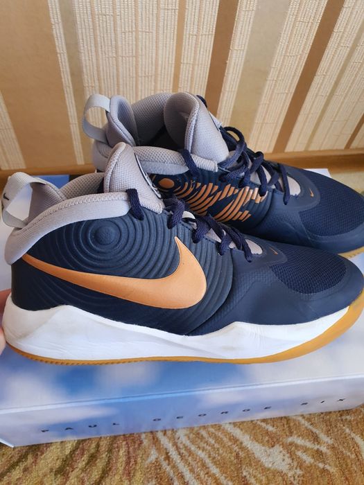 Баскетболни маратонки