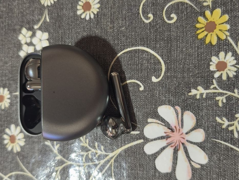 Huawei Free buds 4E оригинал в хорошем состоянии