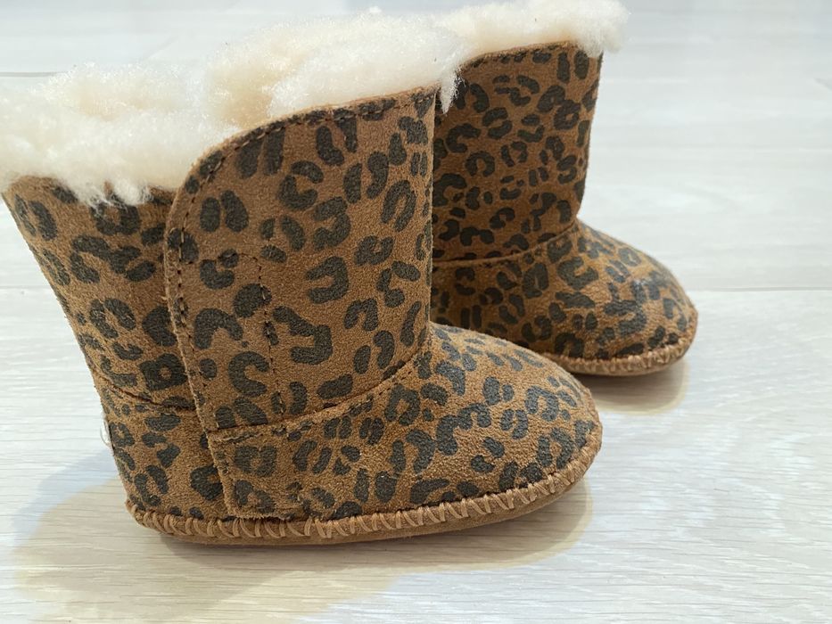 Детские ботинки