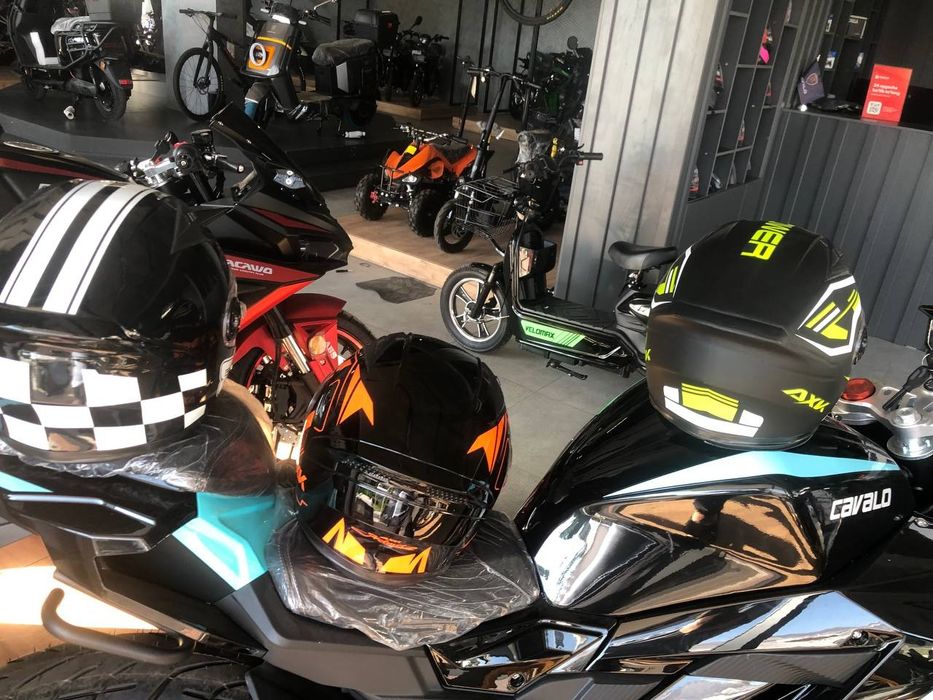 Har-hil turdagi yuz niqoblar va Shlemlar