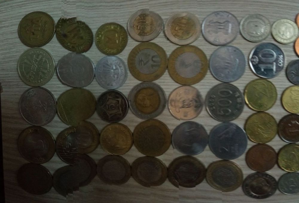 Продается монеты