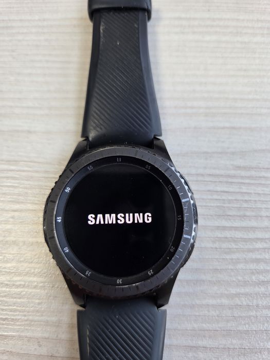 Продам часы Samsung Gear S3 Frontier