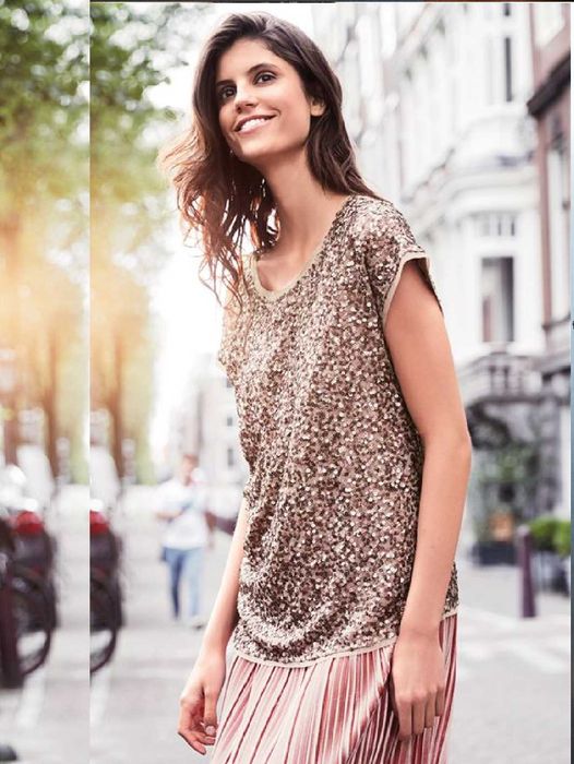 Новая футболки/блузка с пайетками NEXT, размер XL (54/56)