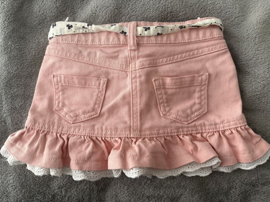 Fustă pentru copii de la C&A