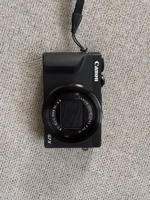 Canon G7X Mark III