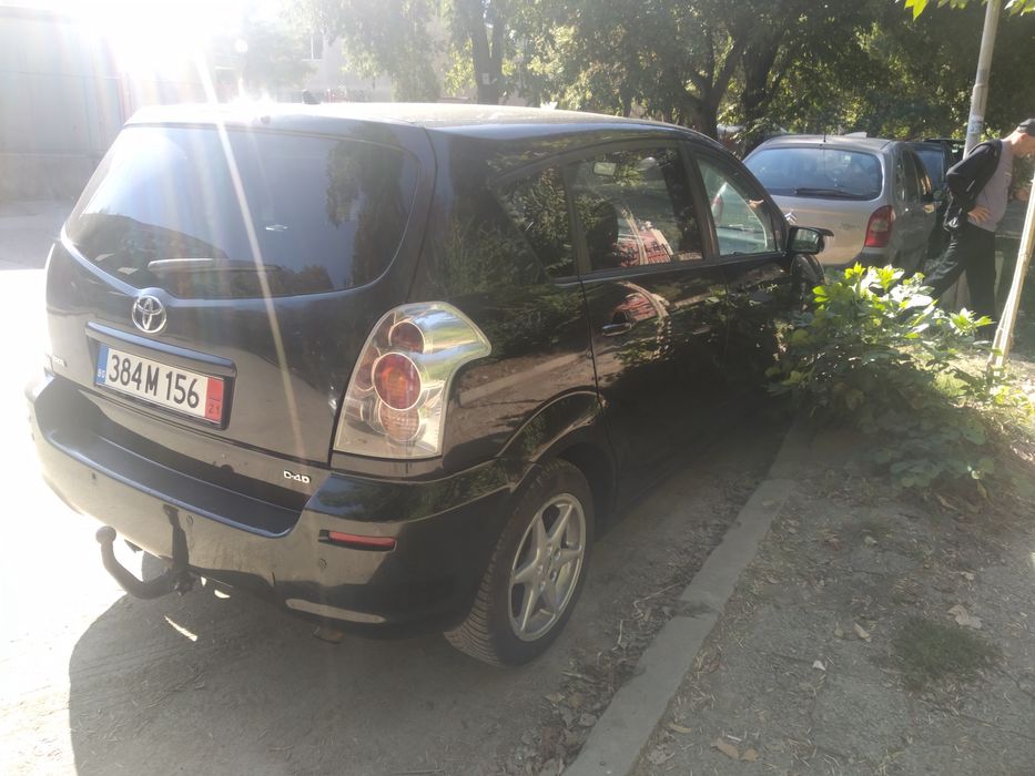 Тойота Корола версо 2.2 D-cat 177 коня само на части