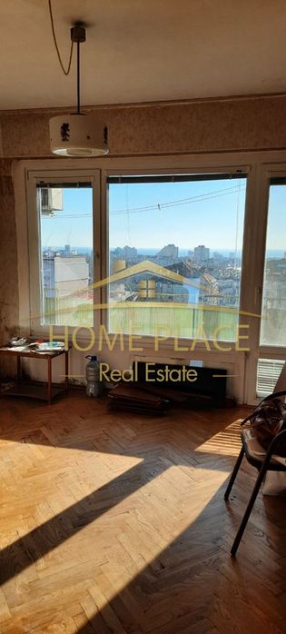 Четиристаен апартамент в Цветен Квартал