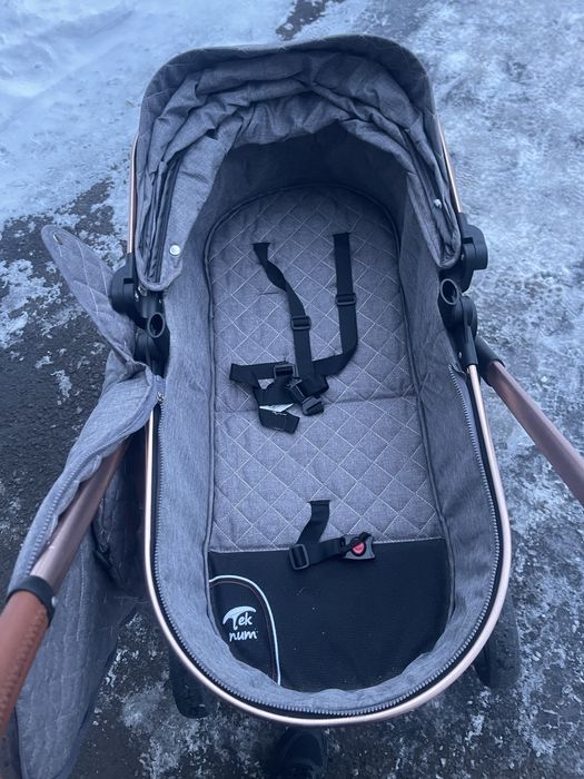 Продаётся Коляска Teknum