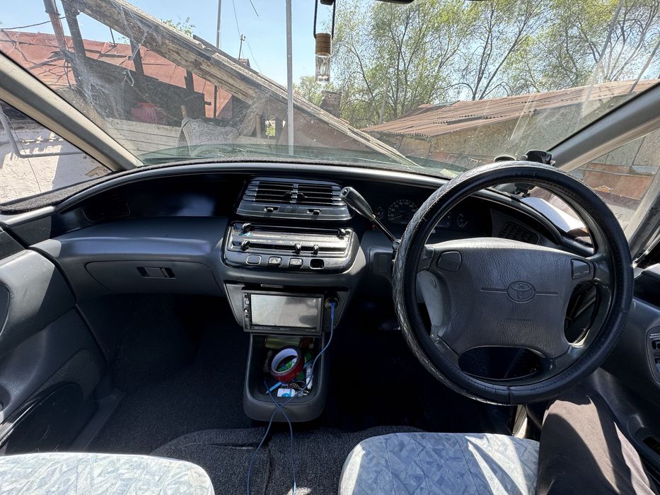 Toyota Lucida в хорошем сост