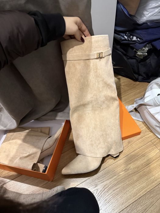 Сапоги бежевые новые