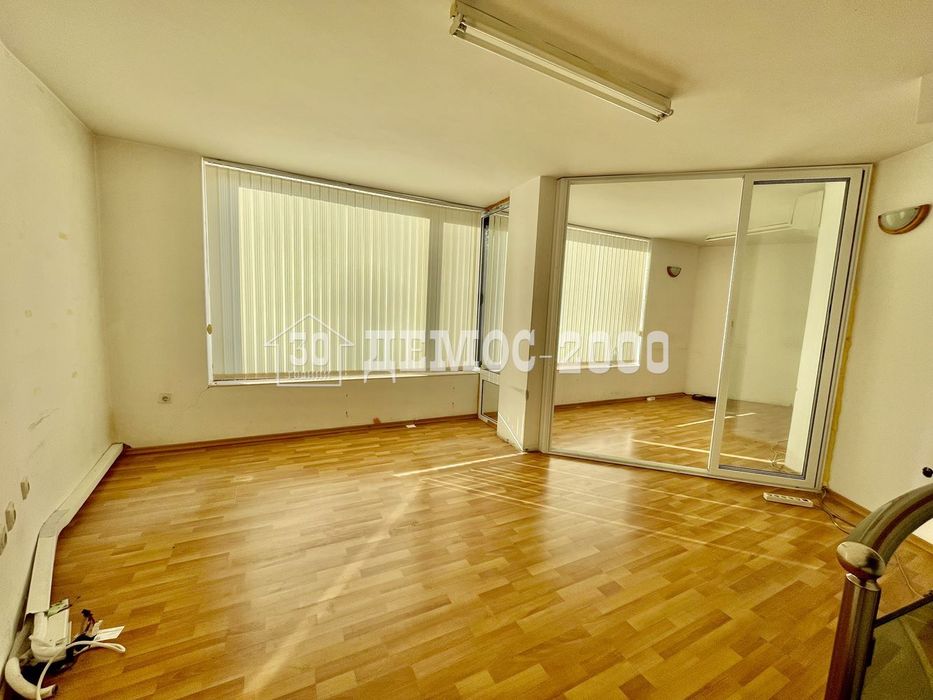 Дава се под наем Магазин в Варна, Завод Дружба - 68 кв.м за 1275 € - Снимка #5