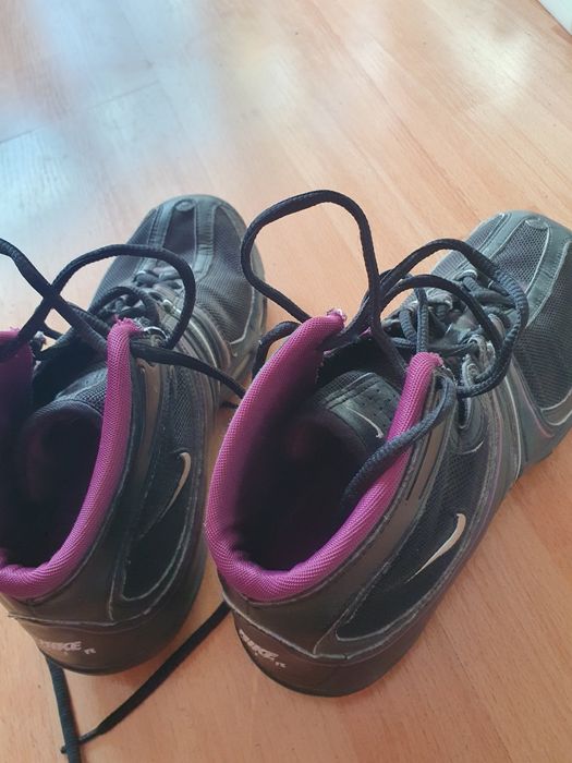 Nike спортни обувки