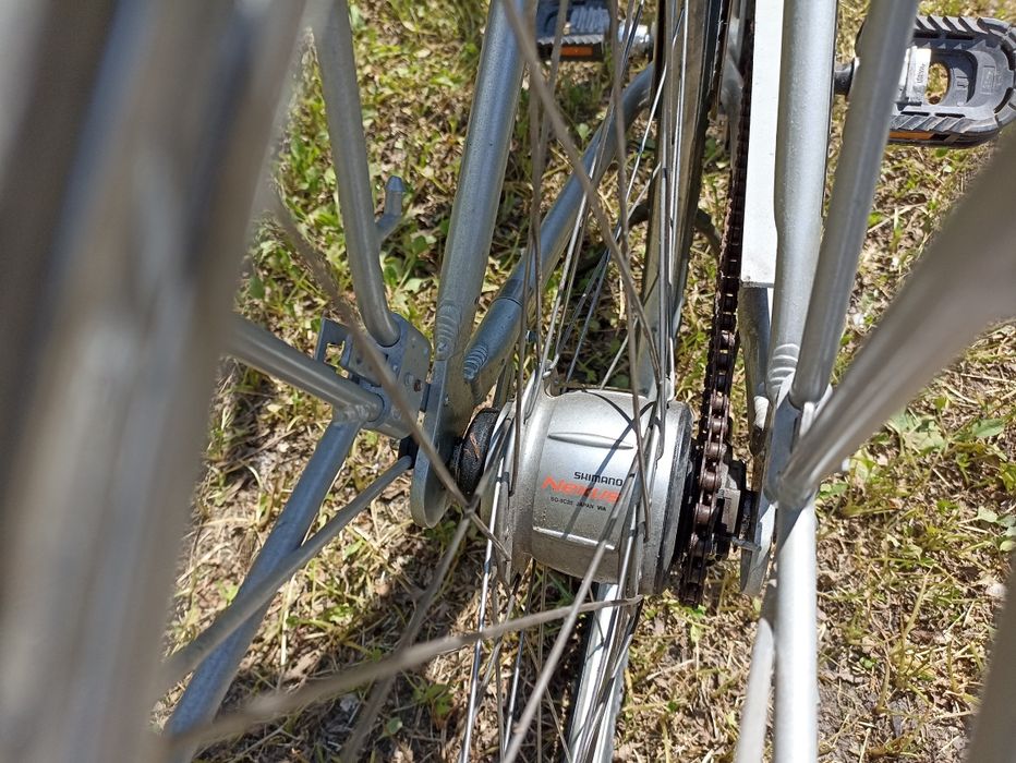 City-bike aluminiu, dinam&schimbător Shimano in butuc, sc