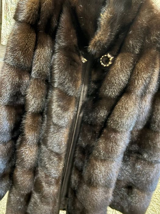 Продам норковую шубу