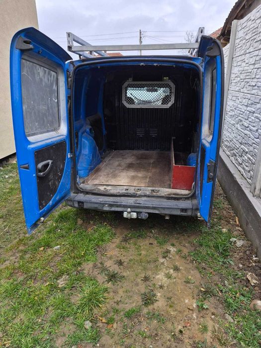 Fiat doblo 1.6 benzina an 2010