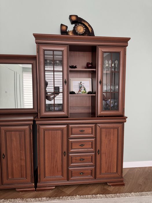 Продам польскую стенку читое дерево