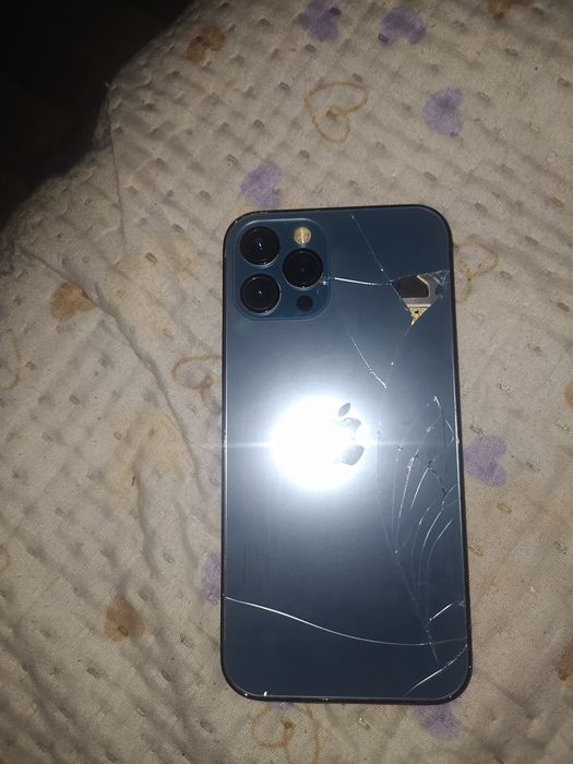 iPhone 12 pro в хорошем сост