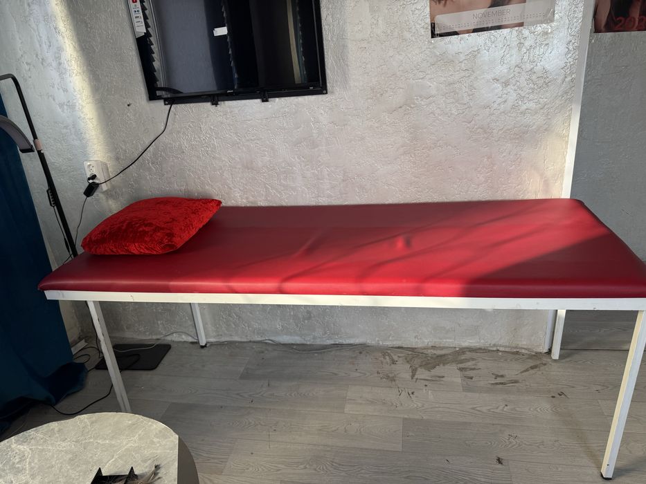 Продам Срочно Кушетку