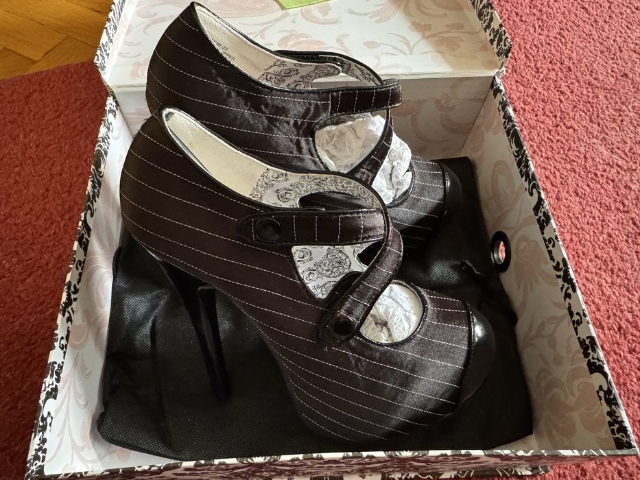 Обувки Bordello 36р-р, бижу на висок ток