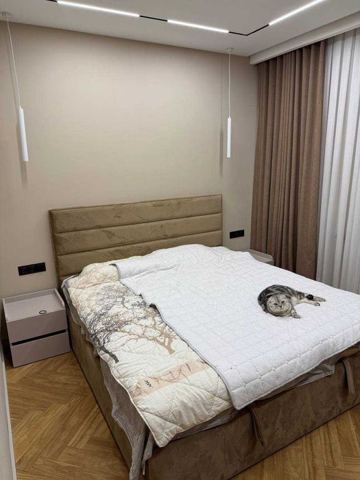 Продаю 3в4/2/12, 128м2, кафе Анор, центр, Госпитальный, гост. Россия