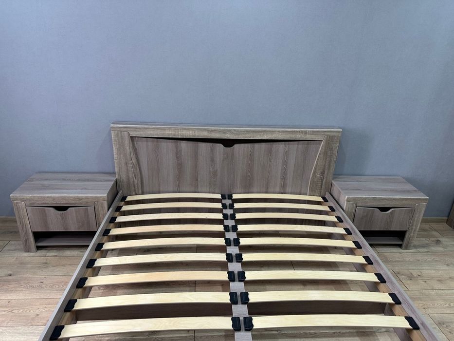 Продам двуспальную кровать