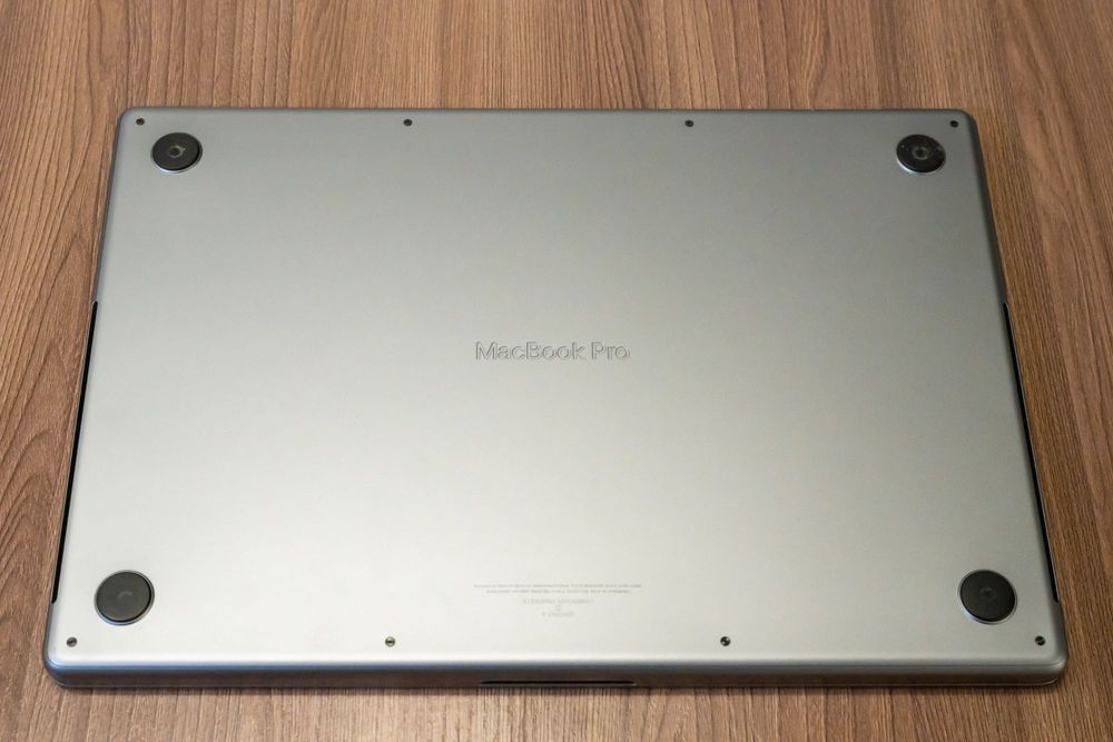 ПРОДАМ MacBook Pro 16” M1 Pro (16GB / 512GB SSD)