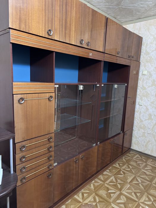 Отдам бесплатно ретро мебель